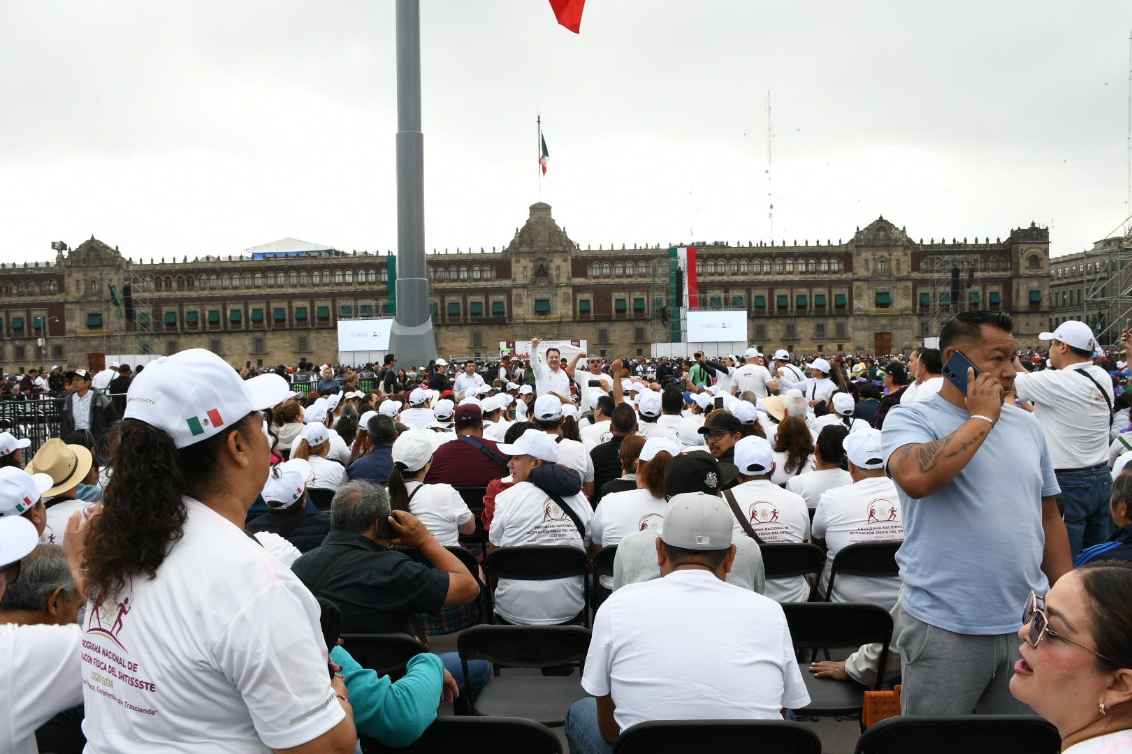 Asamblea informativa de la presidenta Claudia Sheinbaum Pardo en el Zócalo de la Ciudad de México 